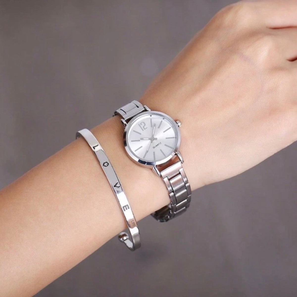 Elegant Quartz Watch & Bracelet Set